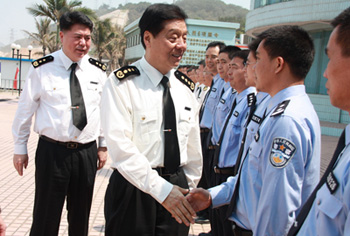 海关总署署长于广洲赴广州海关调研
